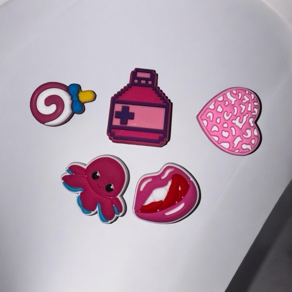Pack Of 5 Girly Crock Charms